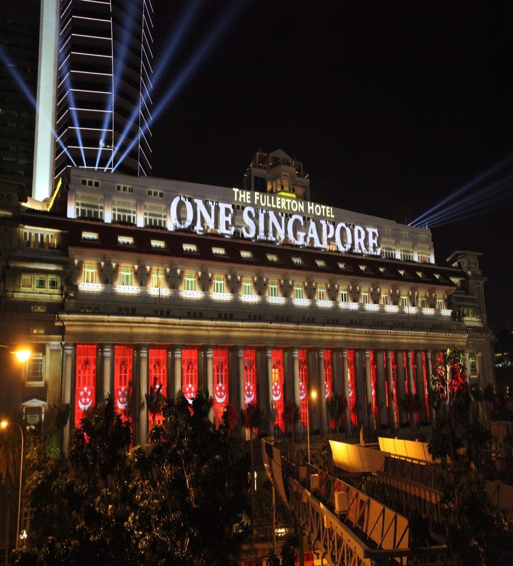 Projection Mapping Display by Christie at Fullerton Hotel - (lr)