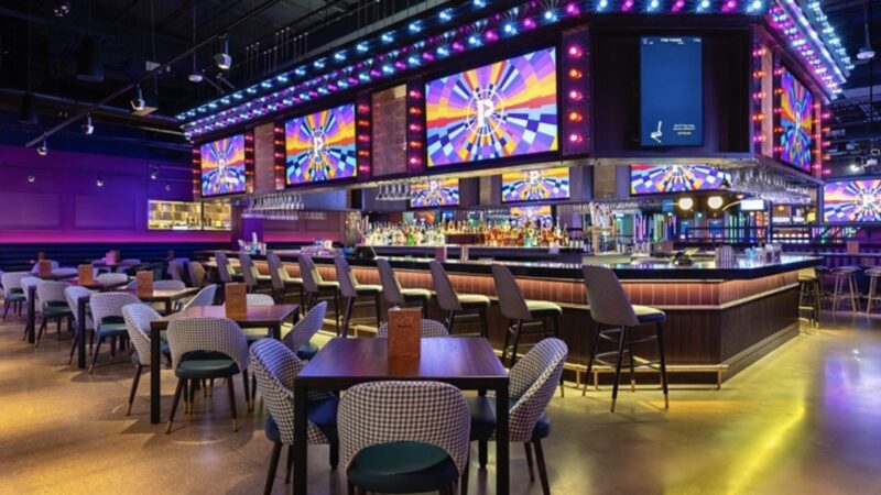 An inviting 19th hole featuring LG commercial WebOS displays using Savi Canvas (Picture: SAVI)